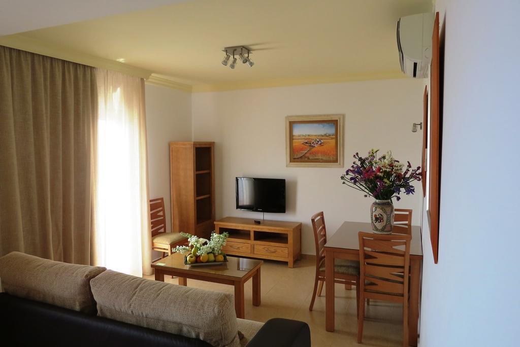 Apartamentos Turisticos Las Yucas Torre Del Mar Extérieur photo