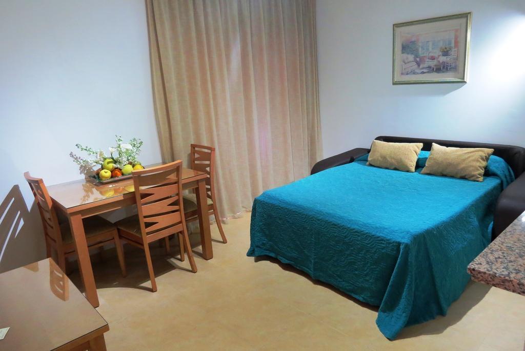 Apartamentos Turisticos Las Yucas Torre Del Mar Extérieur photo