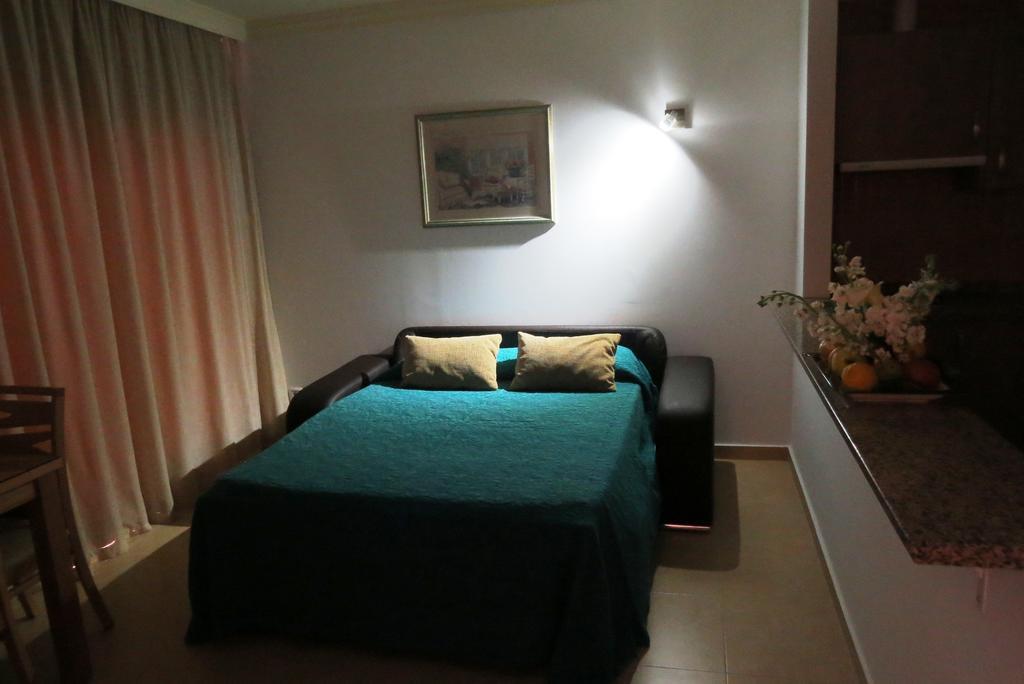 Apartamentos Turisticos Las Yucas Torre Del Mar Extérieur photo