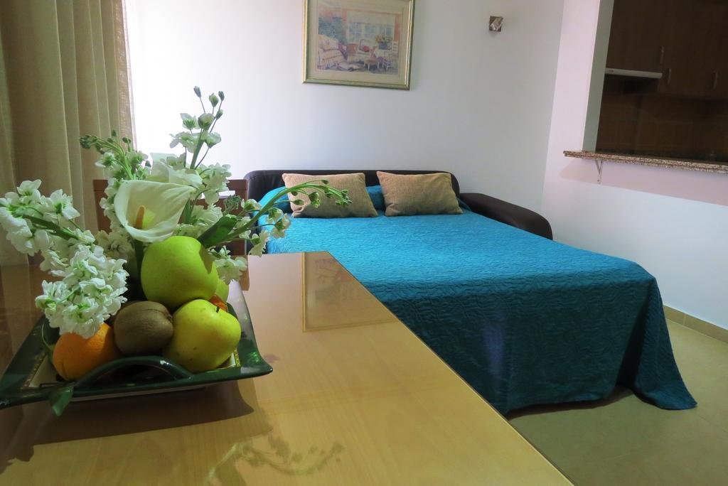 Apartamentos Turisticos Las Yucas Torre Del Mar Extérieur photo