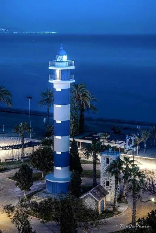Apartamentos Turisticos Las Yucas Torre Del Mar Extérieur photo
