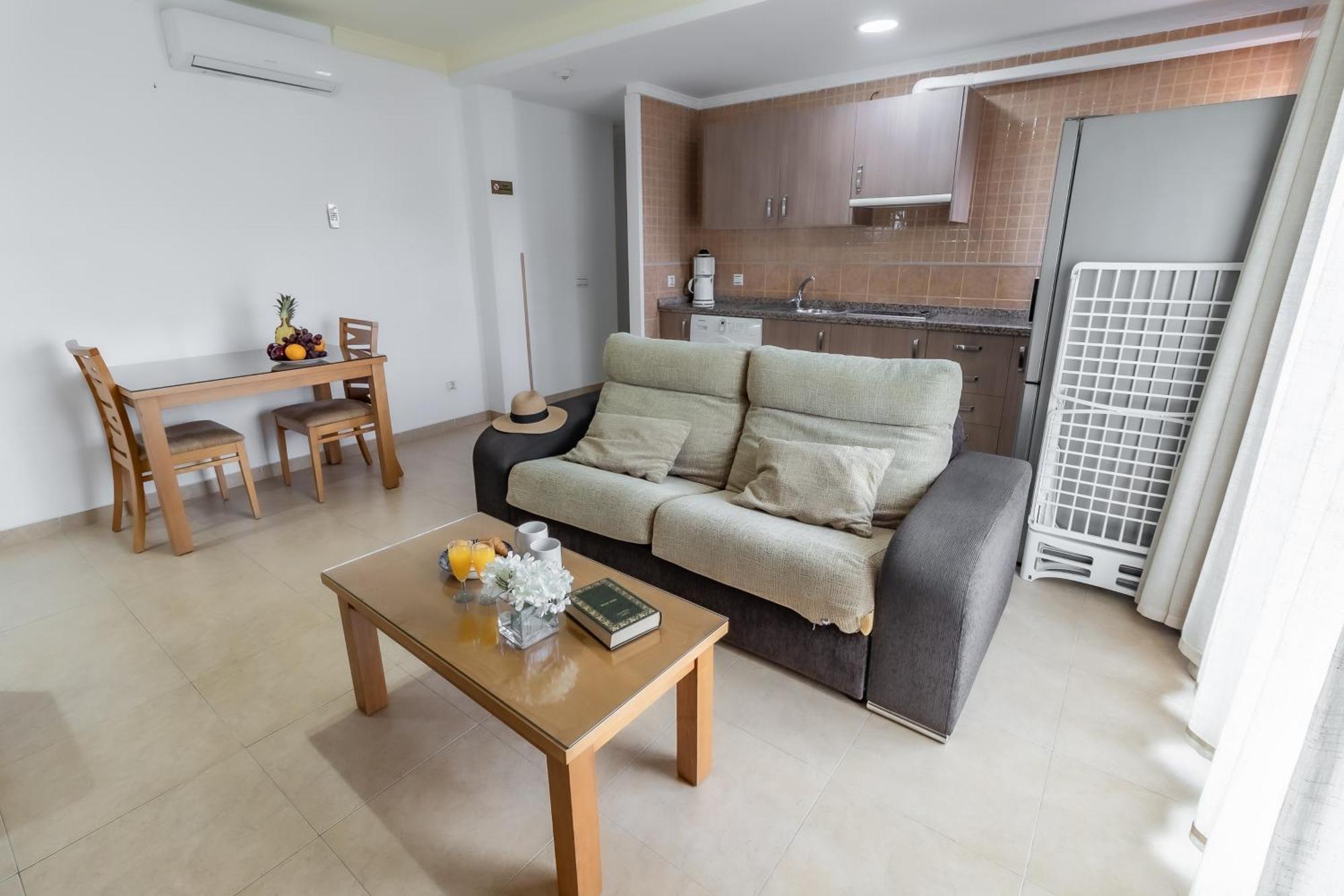 Apartamentos Turisticos Las Yucas Torre Del Mar Extérieur photo