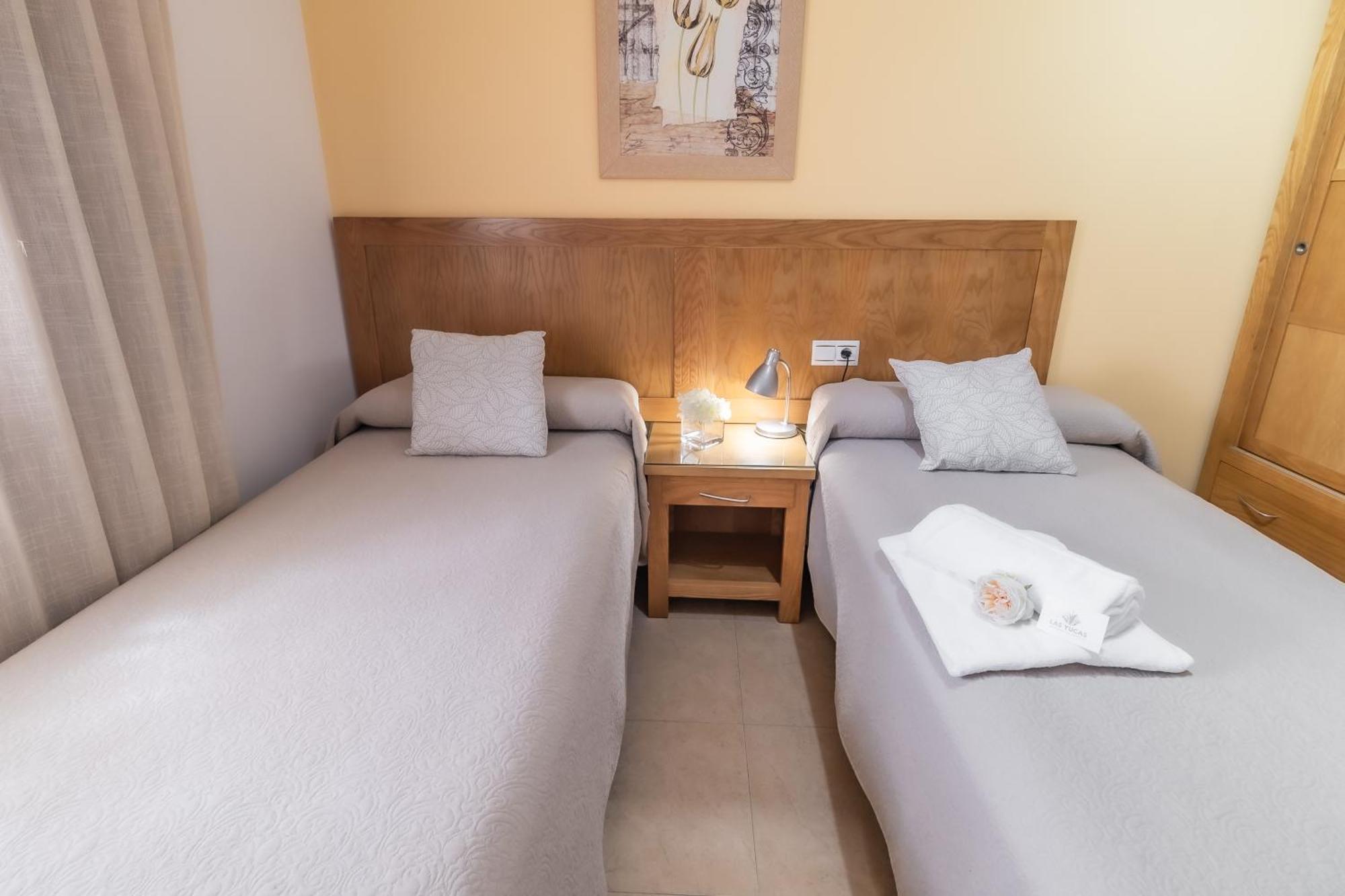 Apartamentos Turisticos Las Yucas Torre Del Mar Extérieur photo