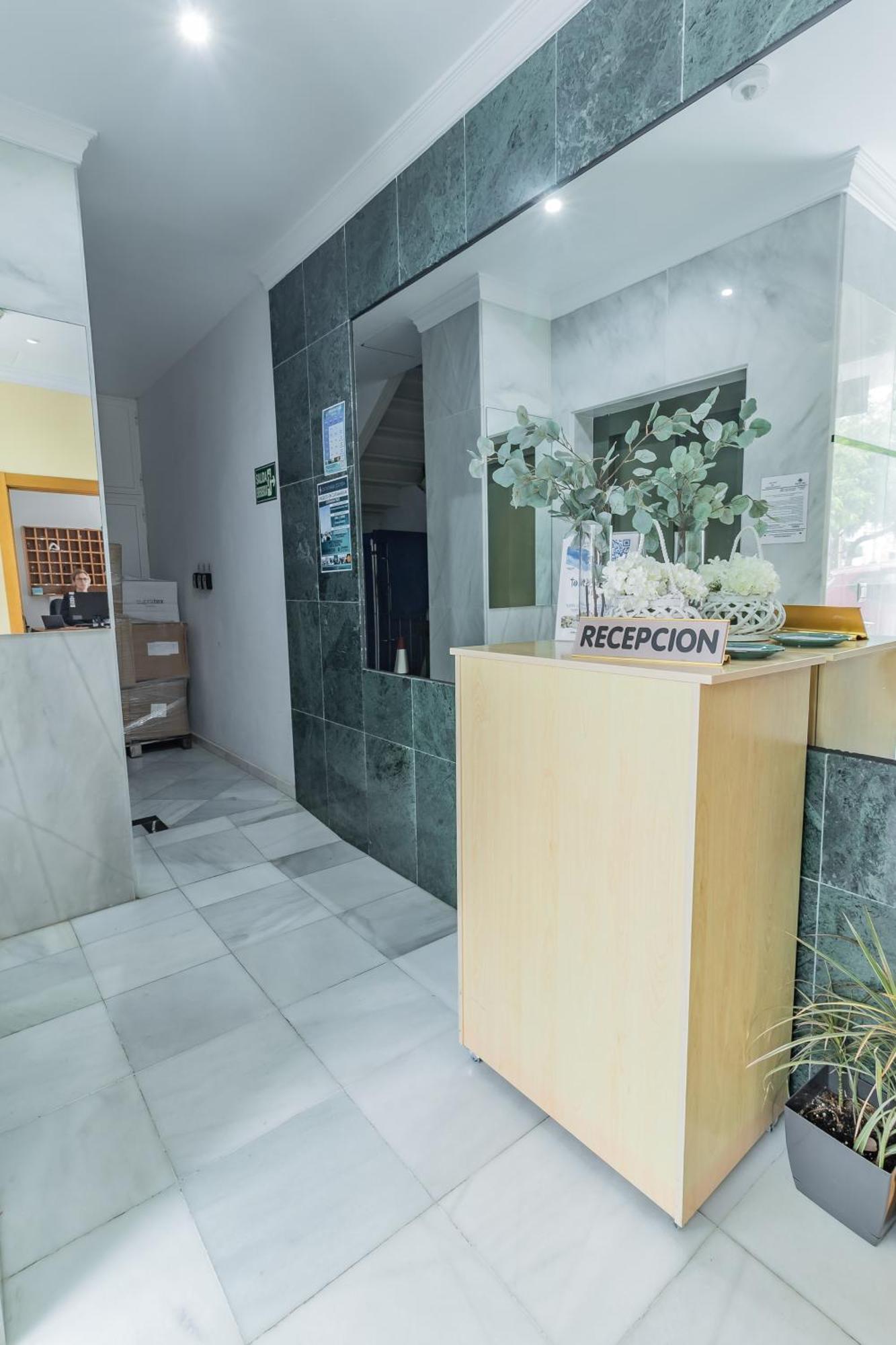 Apartamentos Turisticos Las Yucas Torre Del Mar Extérieur photo