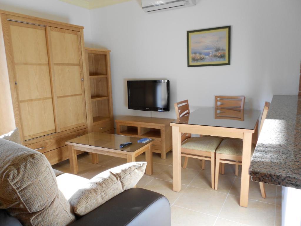 Apartamentos Turisticos Las Yucas Torre Del Mar Chambre photo